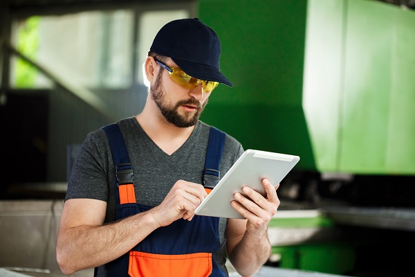 Ci occupiamo della manutenzione degli impianti industriali.